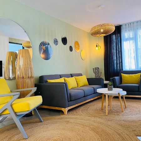 Sweet Beach Apt-Pool, Terrace, Ground Floor, Few Steps From Beach! Flic-en-Flacq Exterior foto